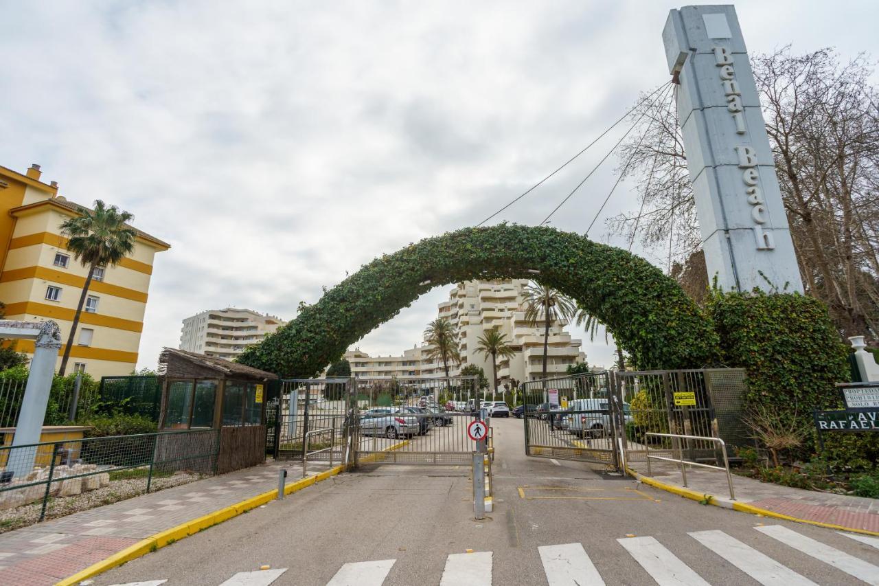 Seaview Beachfront Studio With Aqua Park & Balcony Benalmádena Kamer foto