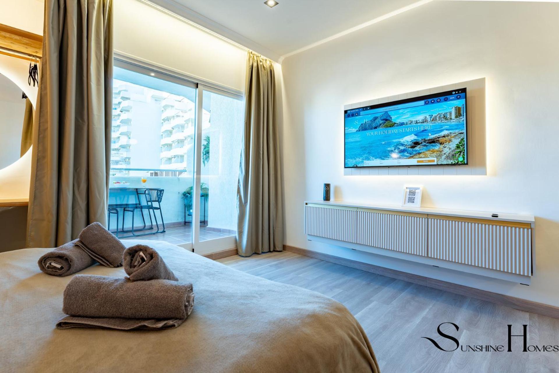 Seaview Beachfront Studio With Aqua Park & Balcony Benalmádena Buitenkant foto