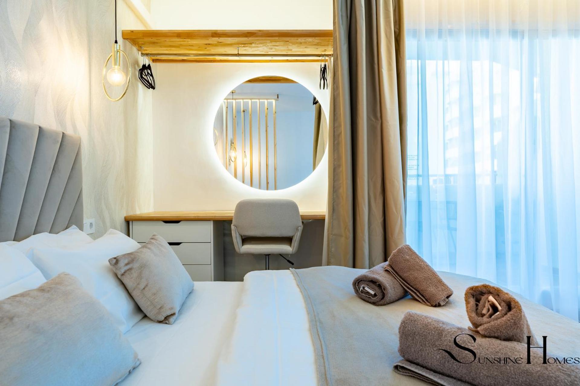 Seaview Beachfront Studio With Aqua Park & Balcony Benalmádena Buitenkant foto