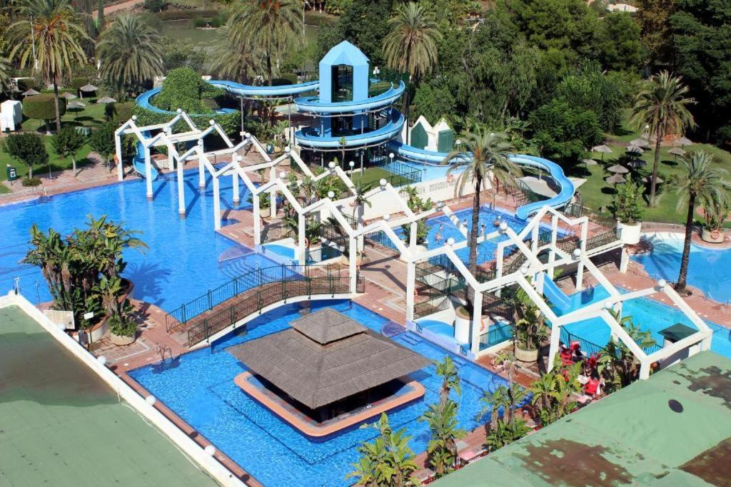 Seaview Beachfront Studio With Aqua Park & Balcony Benalmádena Buitenkant foto